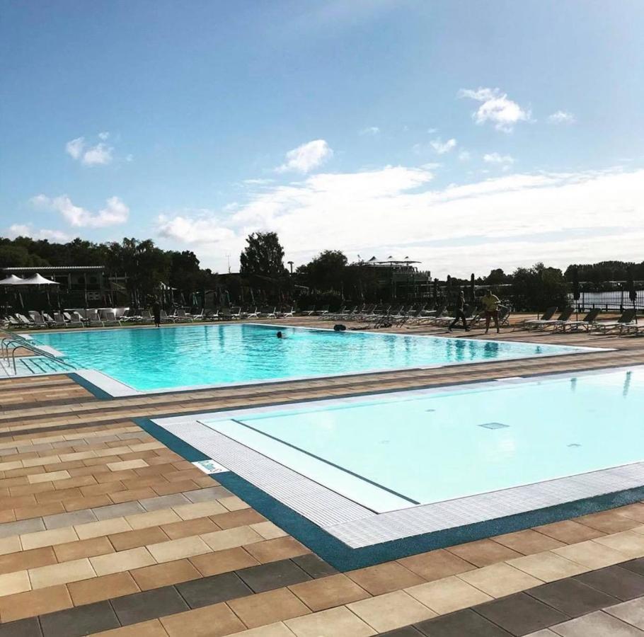 Relaxing Holiday Home With Hot Tub At Tattershall Lakes Екстер'єр фото