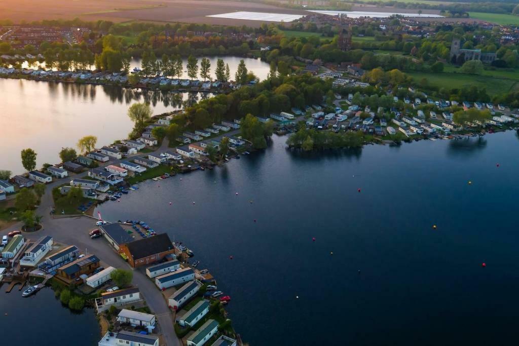Relaxing Holiday Home With Hot Tub At Tattershall Lakes Екстер'єр фото
