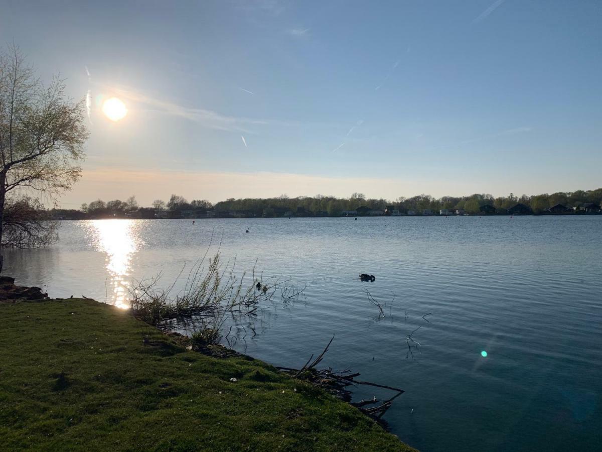 Relaxing Holiday Home With Hot Tub At Tattershall Lakes Екстер'єр фото