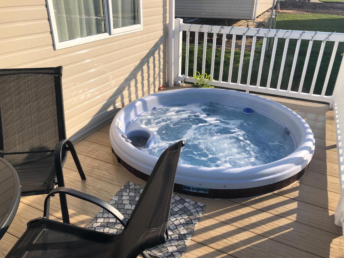 Relaxing Holiday Home With Hot Tub At Tattershall Lakes Екстер'єр фото